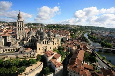 Appartement De Charme Dans Immeuble Haussmannien เปรีเกอ ภายนอก รูปภาพ