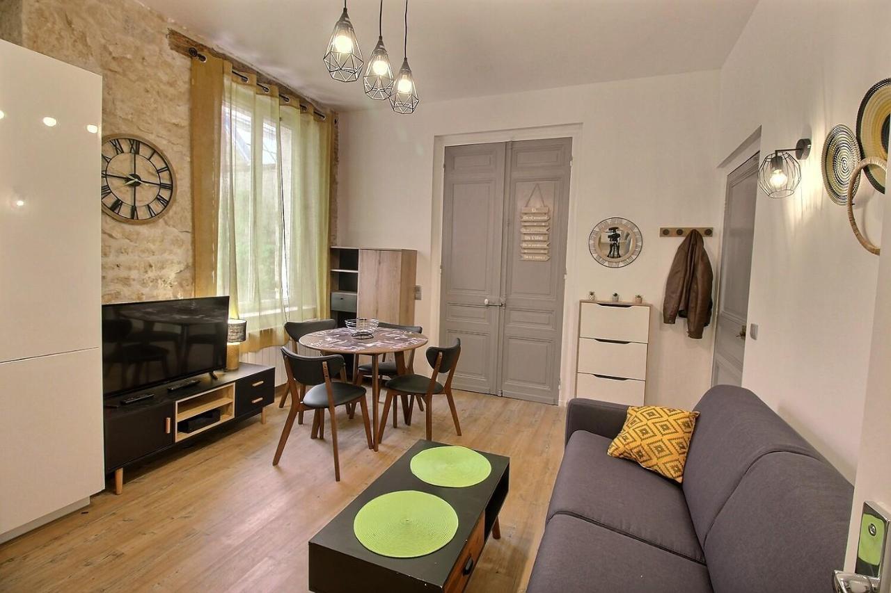 Appartement De Charme Dans Immeuble Haussmannien เปรีเกอ ภายนอก รูปภาพ